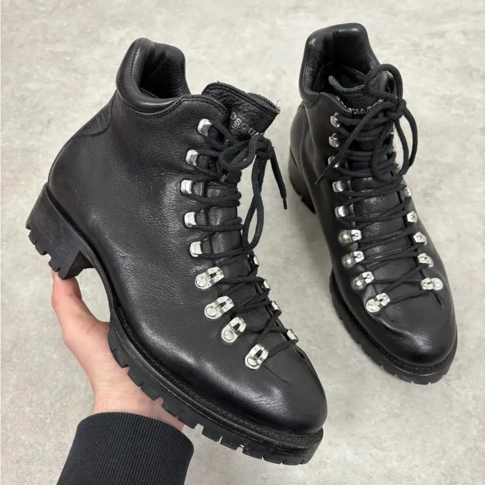 DSQUARED2 Black Leather hiking boots